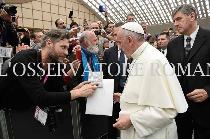 %_tempFileName01647_11112016%