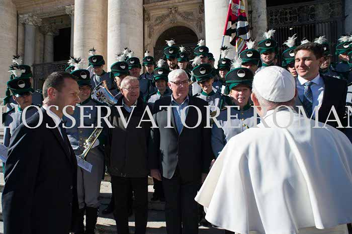 %_tempFileName04372_12112016%