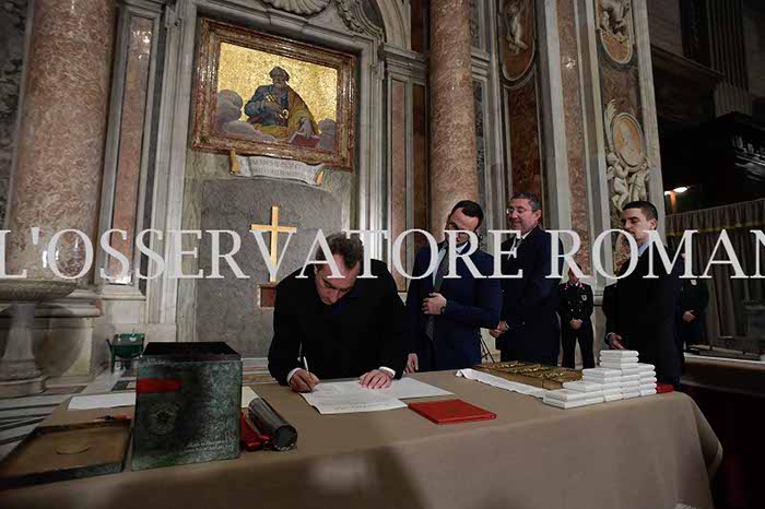 %_tempFileName00696_29112016%