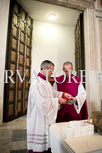 %_tempFileName00877_14122016%