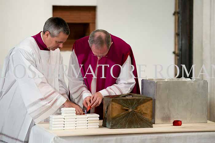 %_tempFileName00889_14122016%