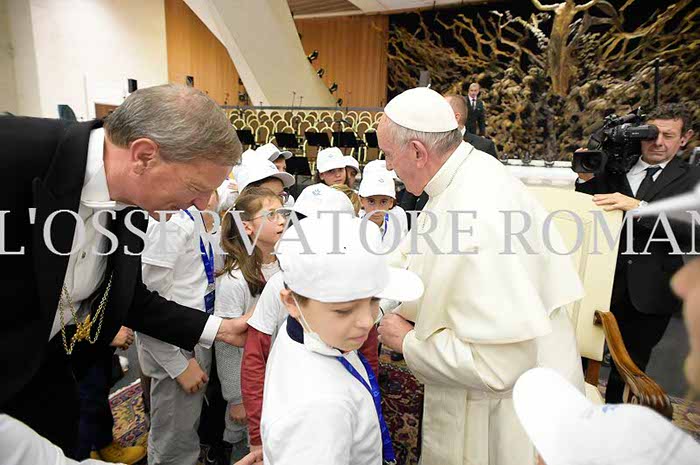 %_tempFileName04935_15122016%