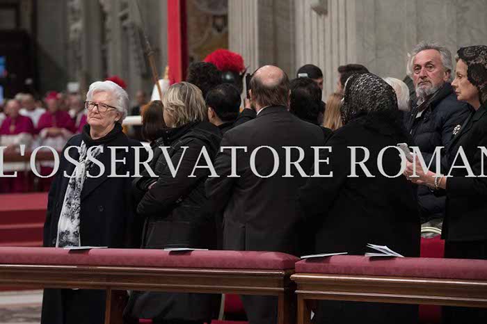 %_tempFileName00381_31122016%