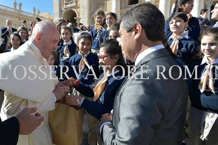 %_tempFileName348619_25102017%