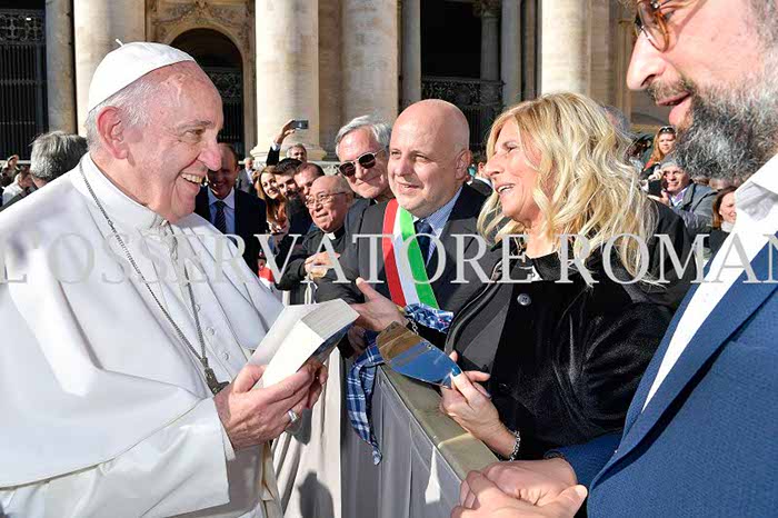 %_tempFileName385439_22112017%