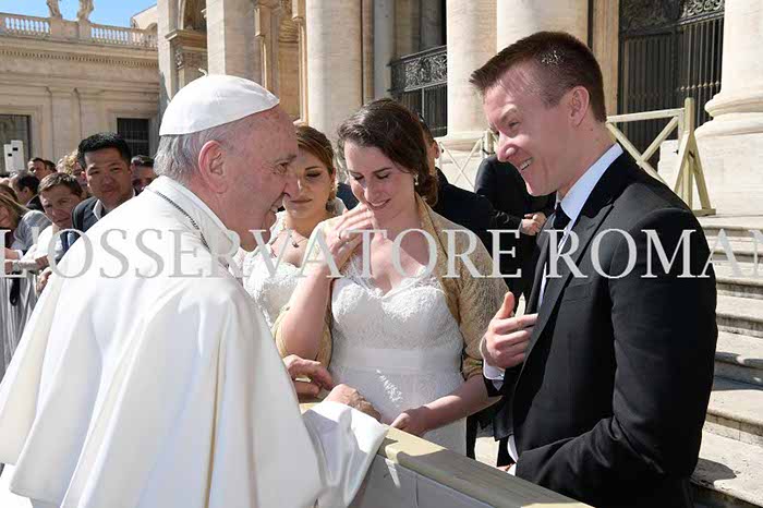 %_tempFileName092698_29032017%