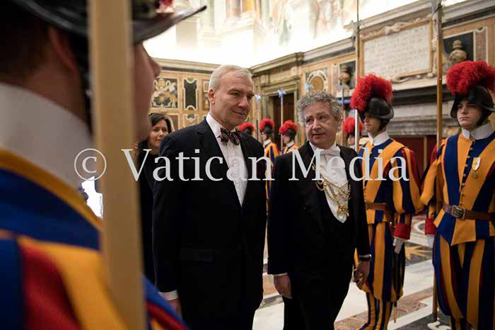 %_tempFileName00633_09022018%