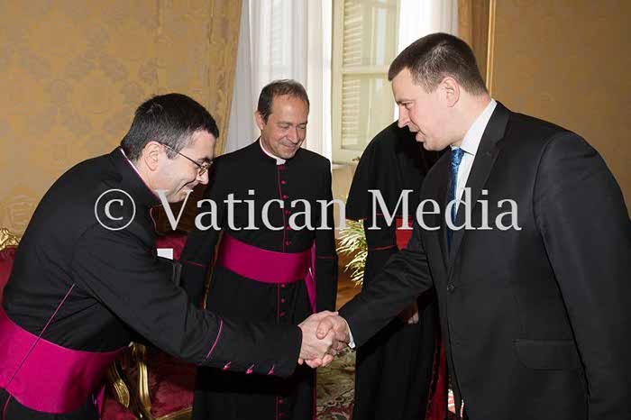 %_tempFileName00853_09022018%