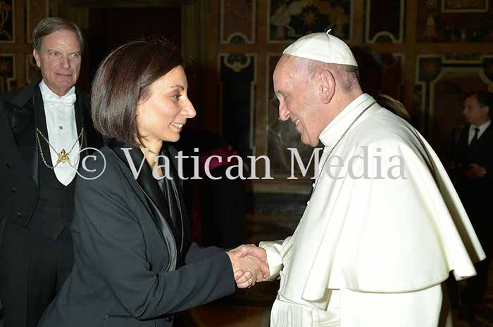 %_tempFileName00843_10022018%