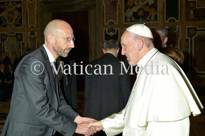 %_tempFileName00933_10022018%