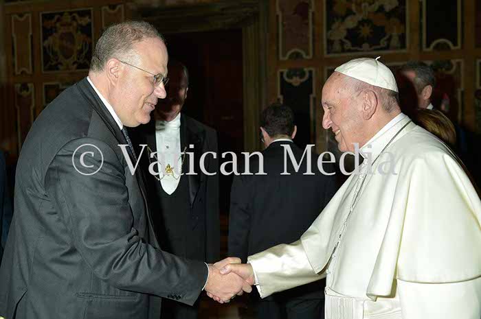 %_tempFileName01033_10022018%