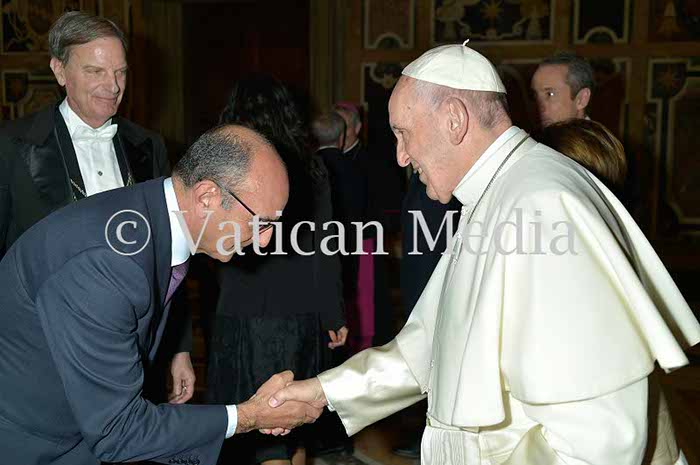 %_tempFileName01085_10022018%