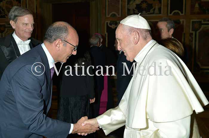 %_tempFileName01086_10022018%