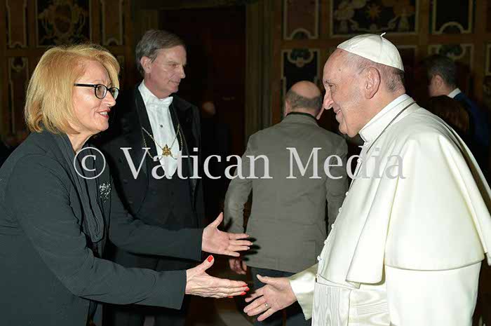 %_tempFileName01272_10022018%