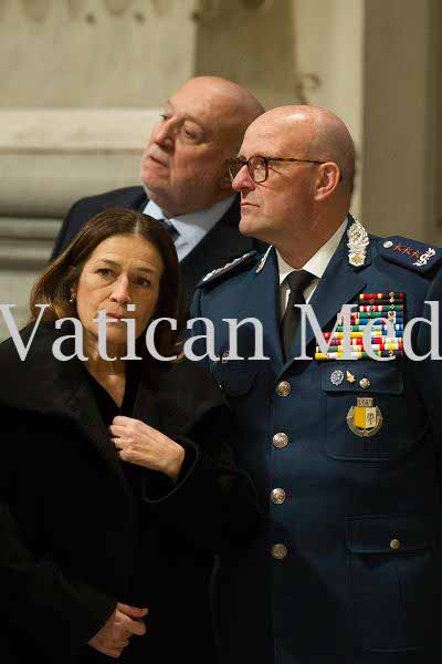 %_tempFileName01910_10022018%