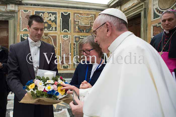 %_tempFileName00871_12022018%