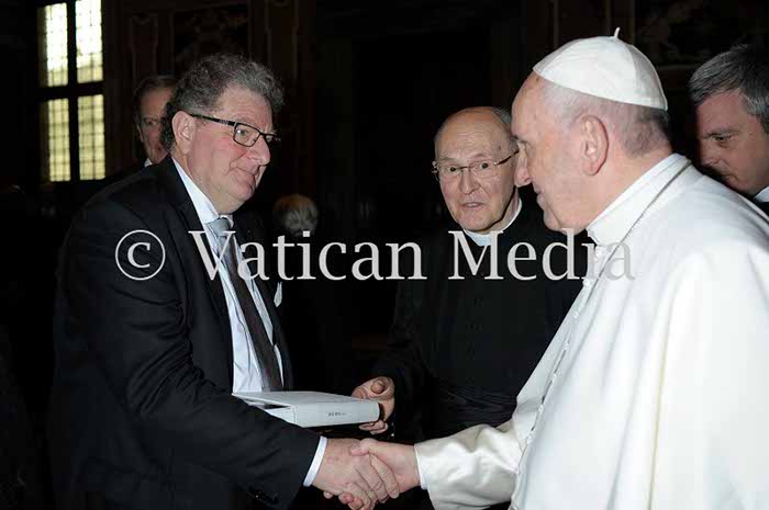 %_tempFileName00878_16022018%