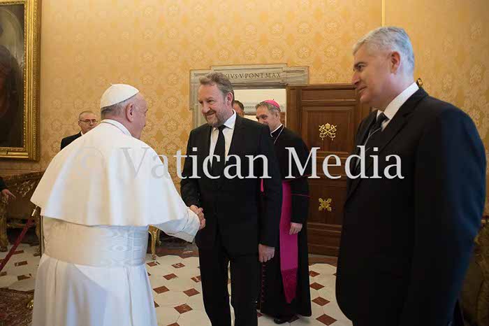 %_tempFileName00915_24022018%