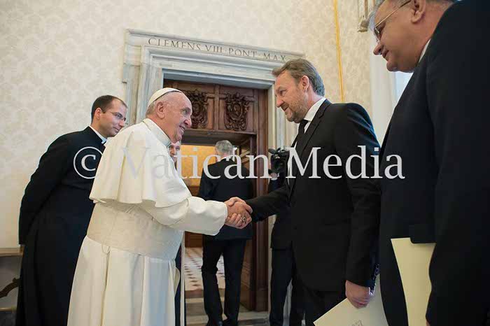 %_tempFileName01037_24022018%