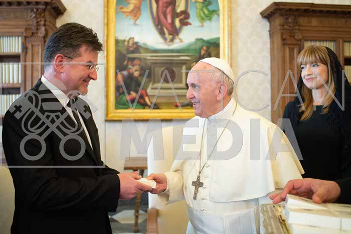 %_tempFileName00781_30042018%