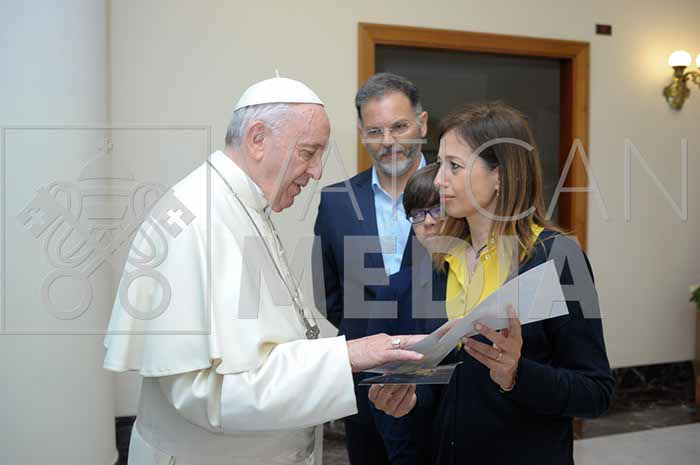 %_tempFileName00639_17052018%