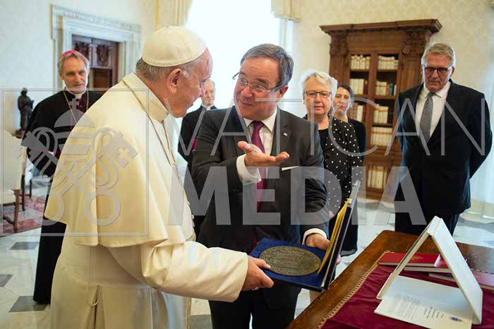 %_tempFileName01048_28052018%