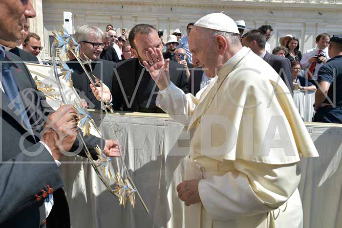 %_tempFileName237383_20062018%