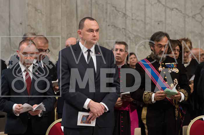 %_tempFileName001978_28062018%