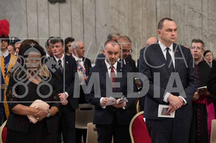 %_tempFileName001979_28062018%