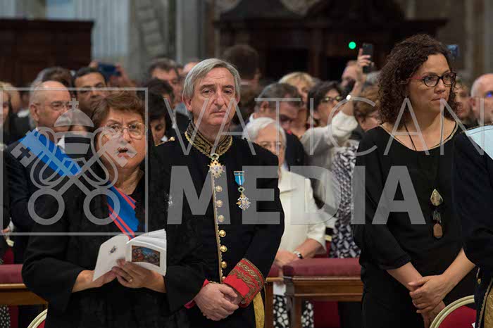 %_tempFileName001998_28062018%