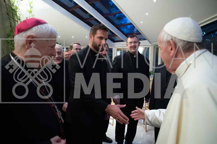 %_tempFileName06372_23092018%