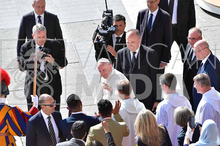 %_tempFileName03883_03102018%