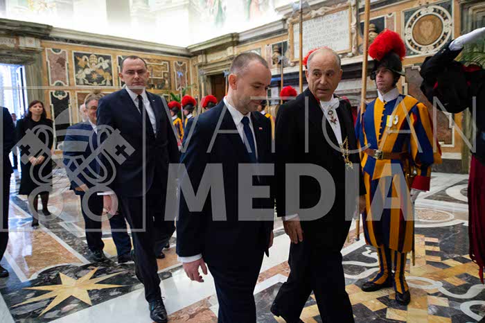 %_tempFileName00130_15102018%