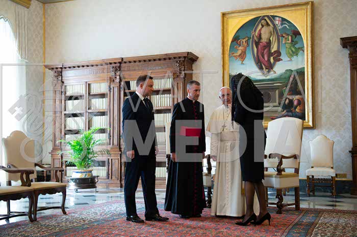 %_tempFileName00384_15102018%