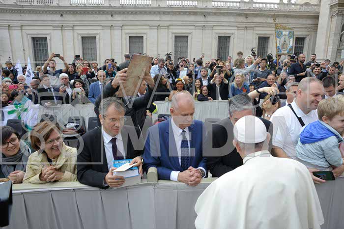 %_tempFileName351418_17102018%