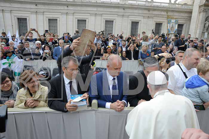 %_tempFileName351419_17102018%