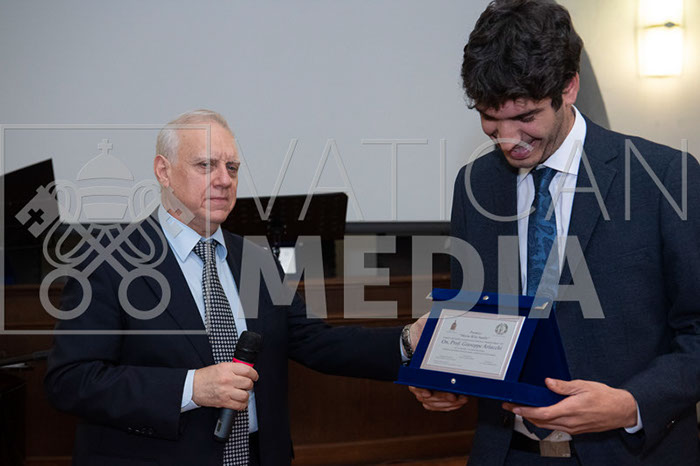 %_tempFileName04056_10112018%