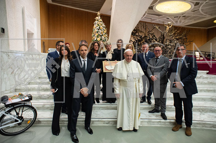 %_tempFileName426478_12122018%