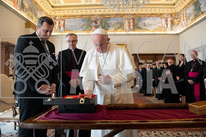 %_tempFileName00371_22032019%