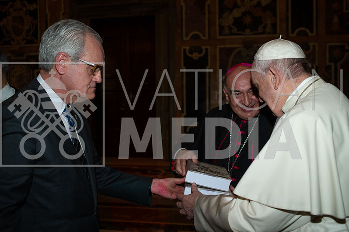 %_tempFileName00733_12042019%