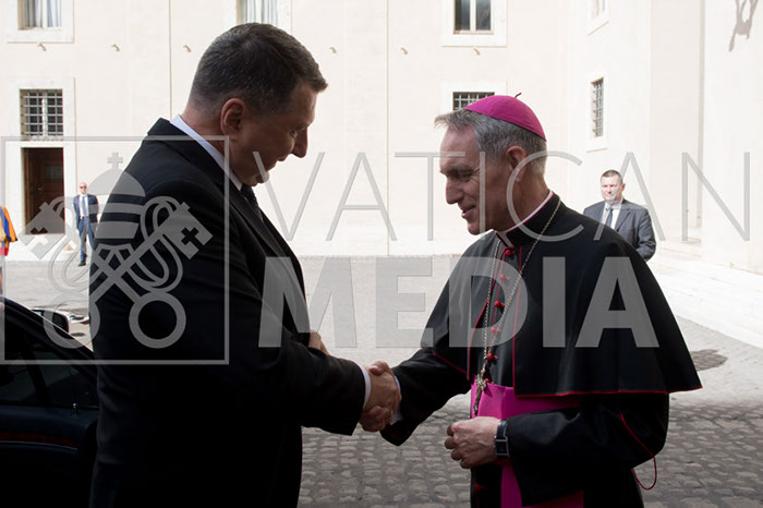 %_tempFileName00002_25042019%