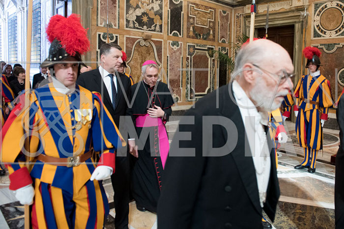 %_tempFileName00027_25042019%