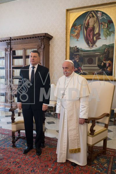 %_tempFileName00077_25042019%