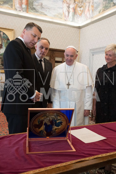 %_tempFileName00153_25042019%