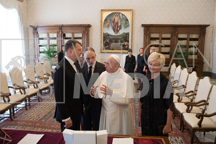 %_tempFileName00176_25042019%