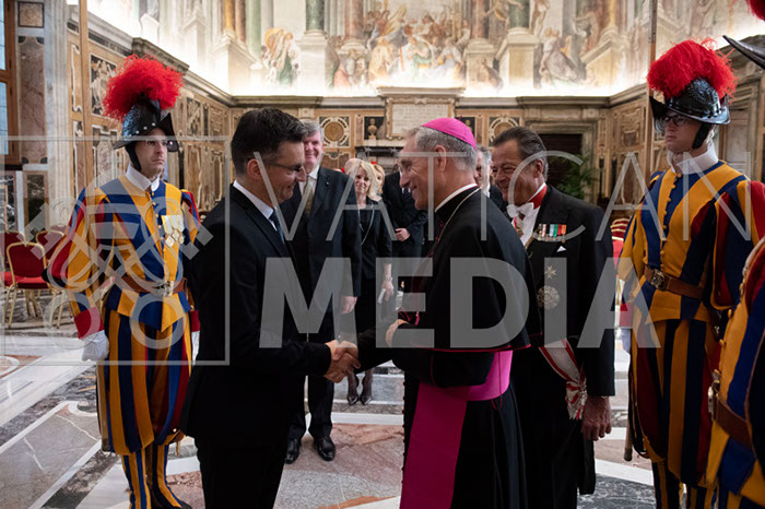 %_tempFileName03375_27062019%