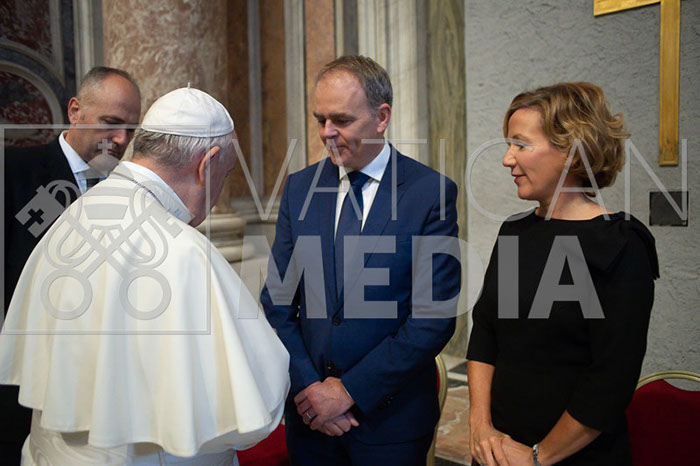 %_tempFileName16643_13102019%