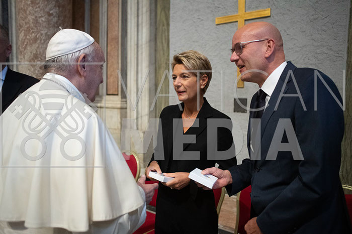 %_tempFileName16689_13102019%