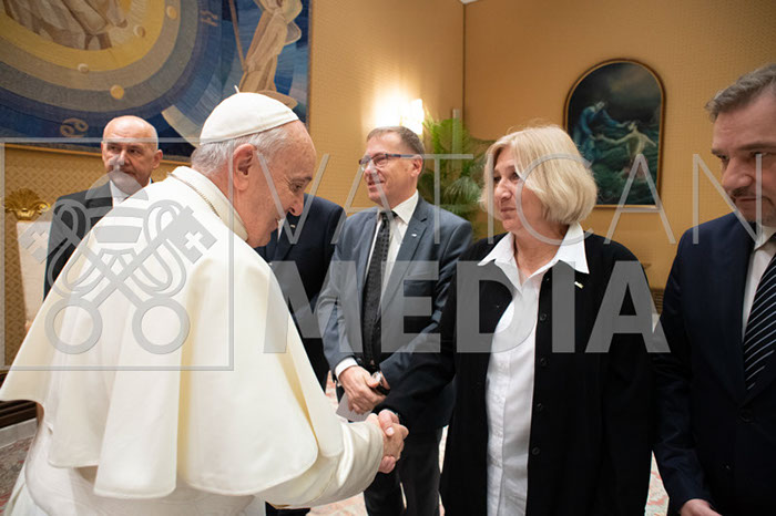 %_tempFileName00261_04122019%