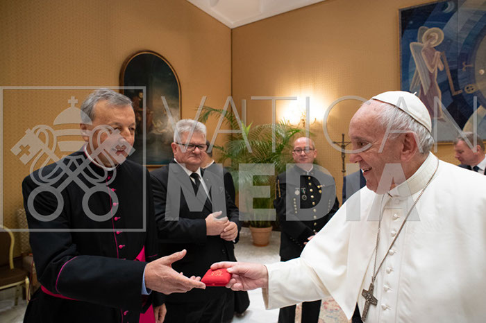 %_tempFileName00285_04122019%